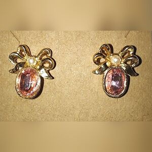 Vintage 1996 Avon "Pink Lace" Gold Tone Earrings